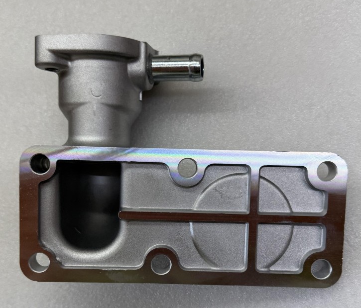 Flansch Thermostatdeckel Thermostatgehäuse für Kubota ersetzt 15321-72910