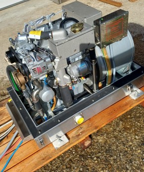 Marine Stromgenerator 120Volt 60Hz PMS-16 - mit 3 Zyl. Kubota D1005 Dieselmotor mit Edelstahlkapsel aus Lagerauflösung -NEU-