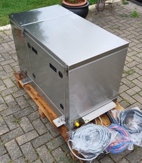 Marine Stromgenerator 120Volt 60Hz 24 NE - 4 Zyl. Kubota V1305 Dieselmotor mit Edelstahlkapsel aus Lagerauflösung -NEU-