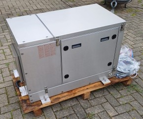 Marine Stromgenerator 120Volt 60Hz 24 NE - 4 Zyl. Kubota V1305 Dieselmotor mit Edelstahlkapsel aus Lagerauflösung -NEU-
