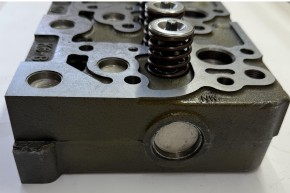 Zylinderkopf für D1302 mit Ventile + Wasserlöcher