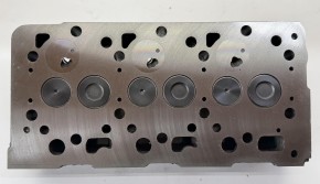 Zylinderkopf für D1305 Ventildeckel rundherum befestigt